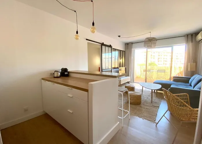 Superbe T2 Equipe Proche Centre Avec Parking